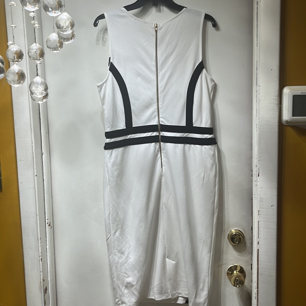 NWOT Venus dress - Picture 4 of 4